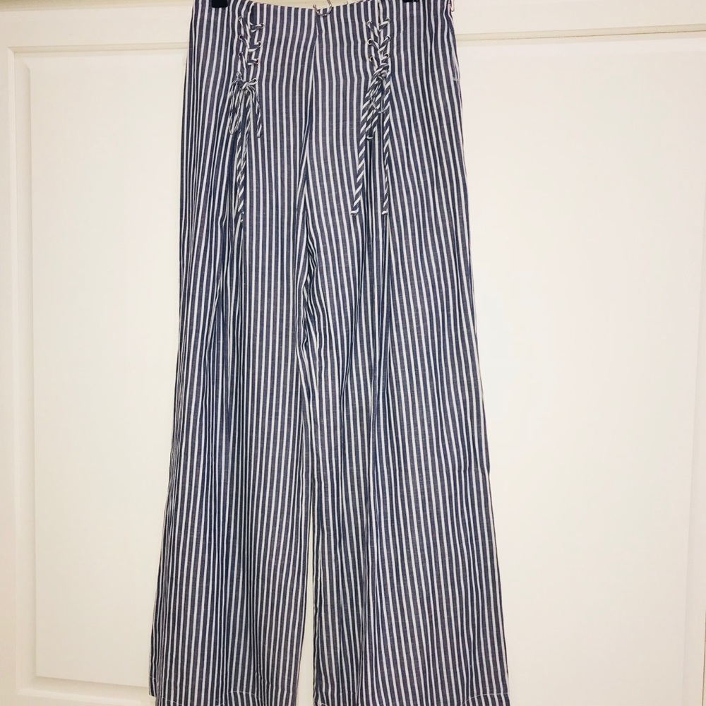 Wide legged pants